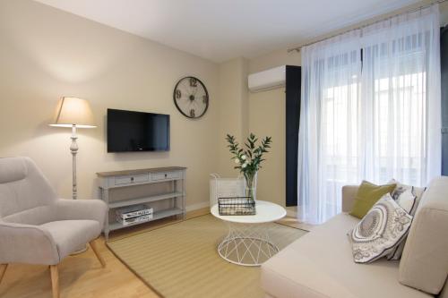 tuAnfitri n Suite Catedral — 4-Star Luxury Hotel in Granada, Spain