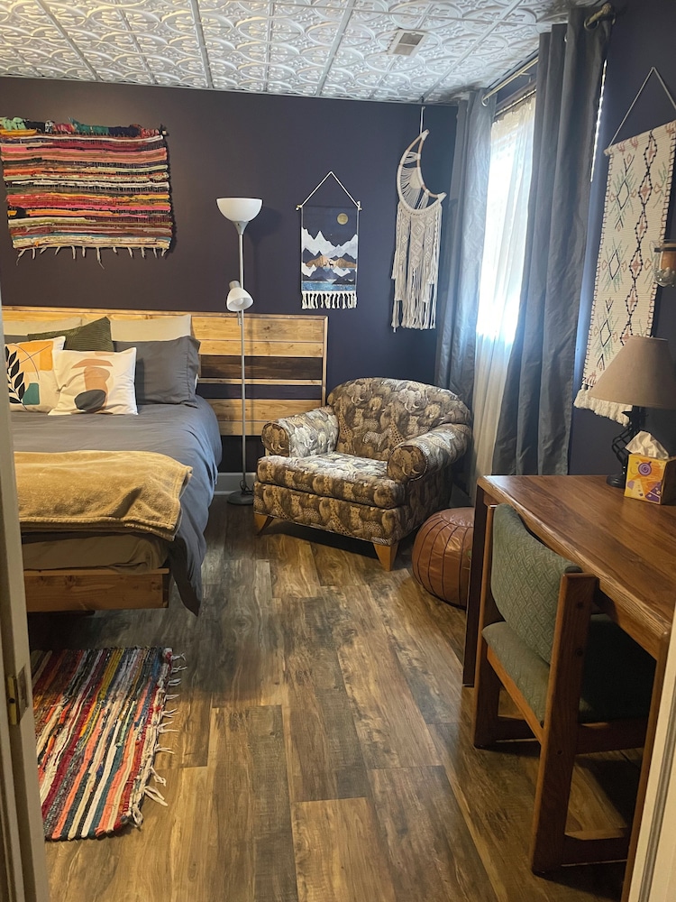 Monroe Street Suites - photo 30