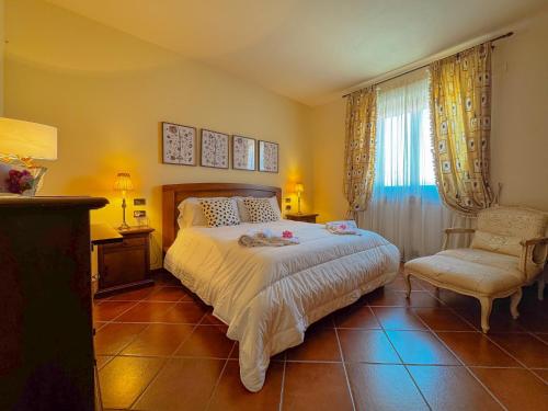 Ampia Casa con Giardino by Host Hero — 4-Star Luxury Hotel in Spello, Italy