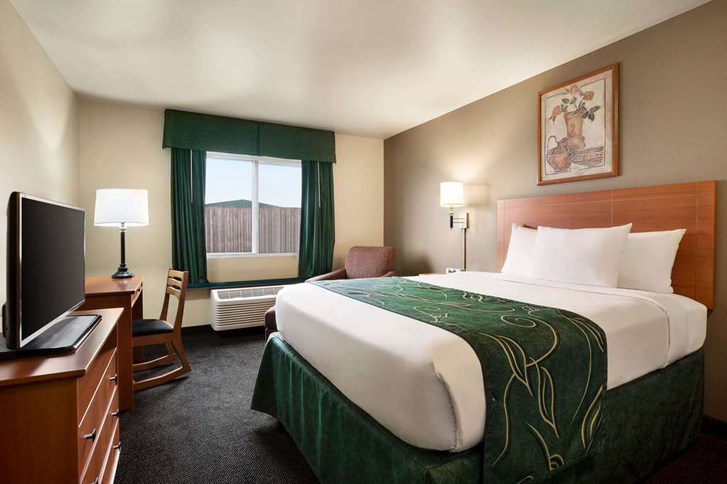 Baymont by Wyndham Fremont - photo 21
