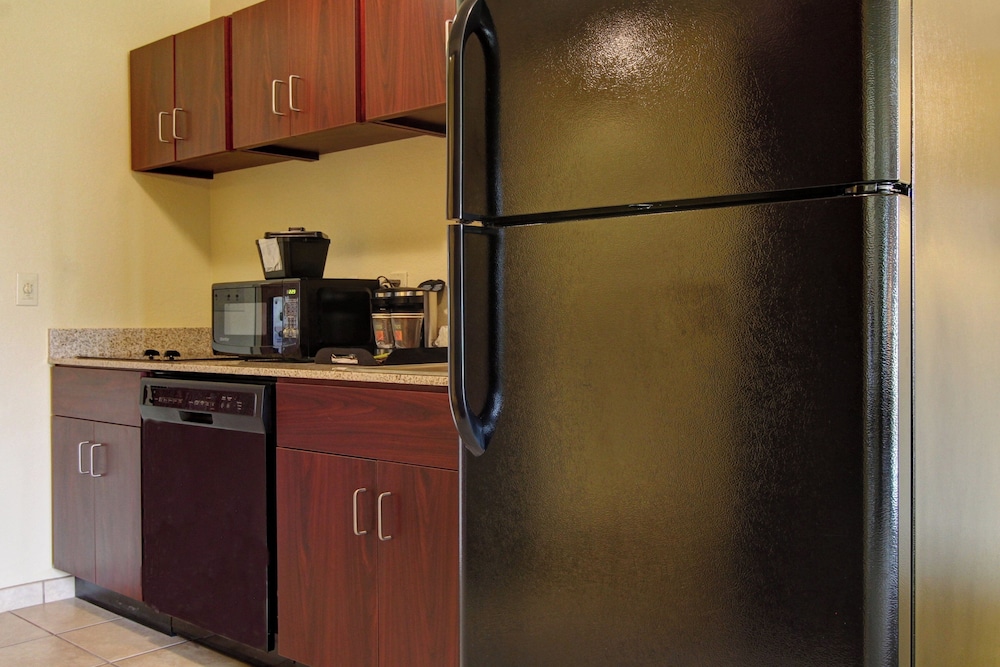 Cobblestone Inn & Suites Linton - photo 16