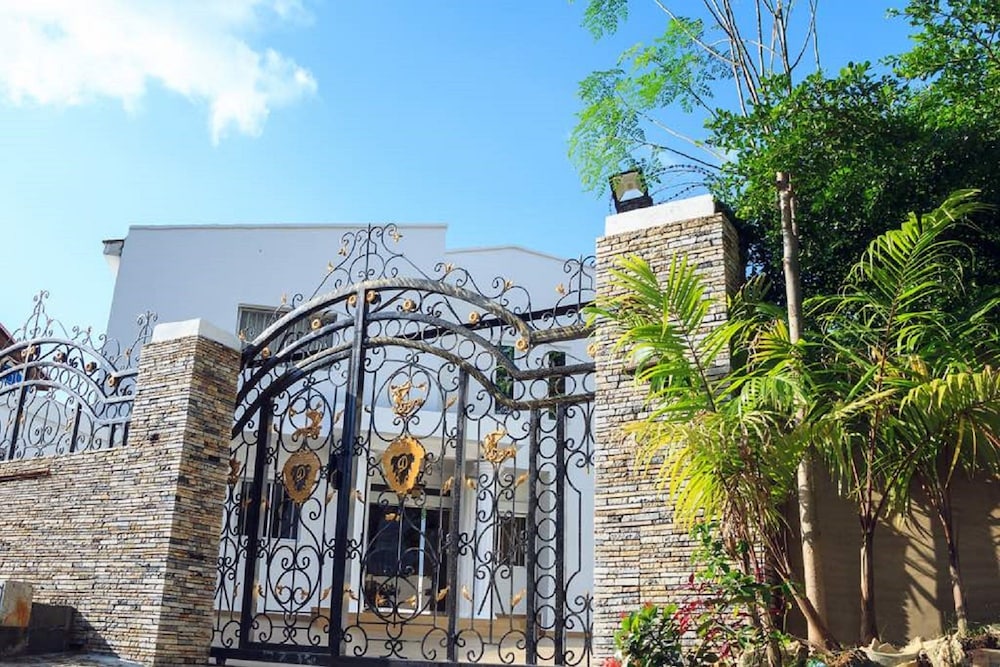 Lukeville Suites - last minute hotel in Abuja