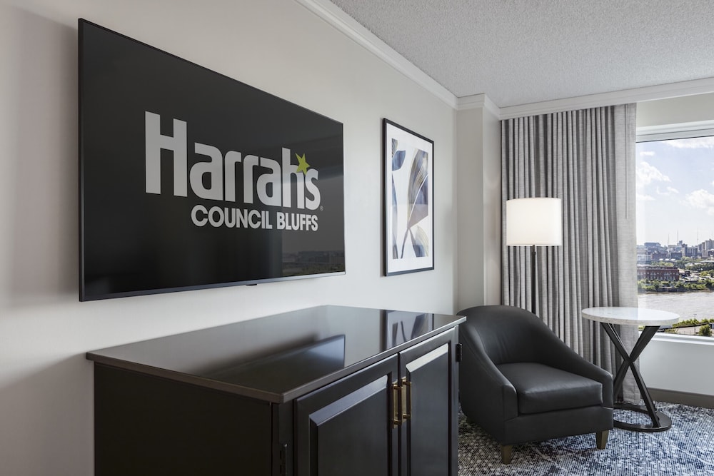Harrahs Council Bluffs Hotel & Casino - photo 5