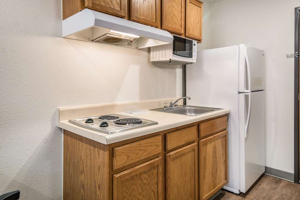 Woodspring Suites Denton - photo 21