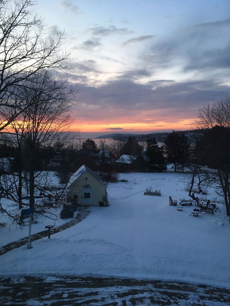 The Nightfall Inn - photo 31