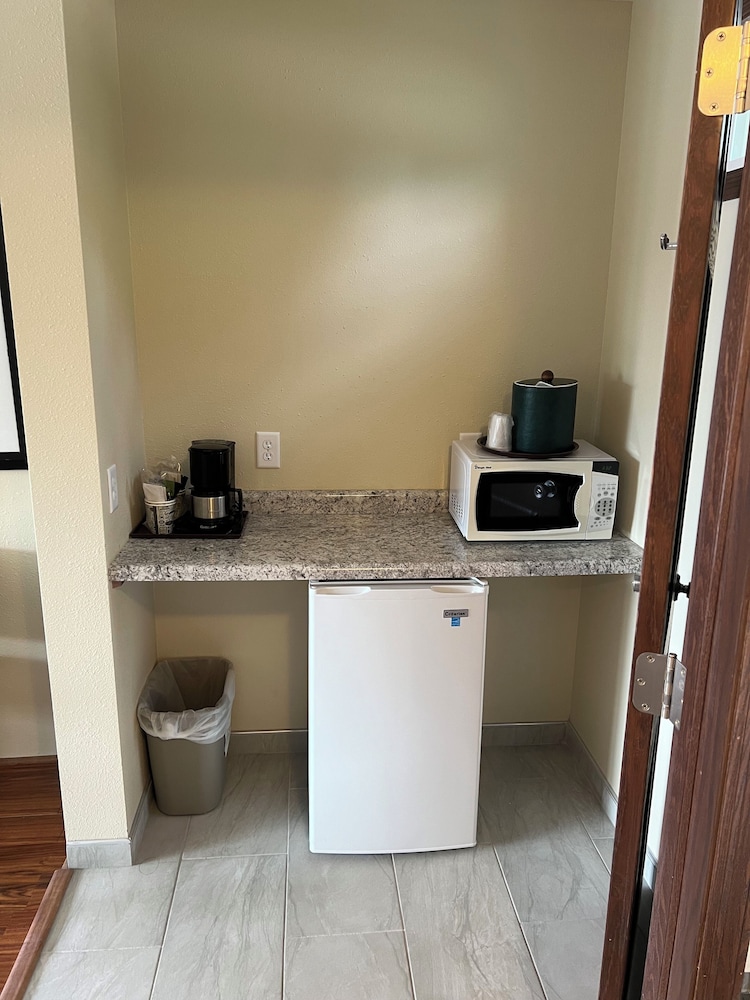 All Star Inn & Suites - photo 237