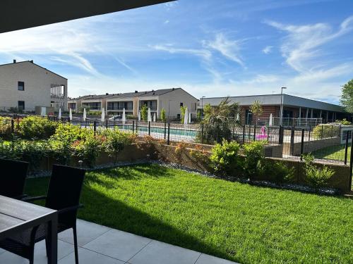 Poolvision Apartment — 4-Star Luxury Hotel in Peschiera Del Garda, Italy
