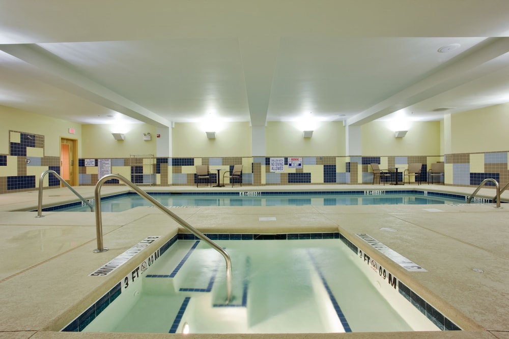 Holiday Inn Express Hotel & Suites Raleigh SW NC State by IHG - photo 60