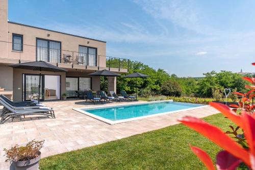 Villa Perlin — 4-Star Luxury Hotel in Visignano, Croatia