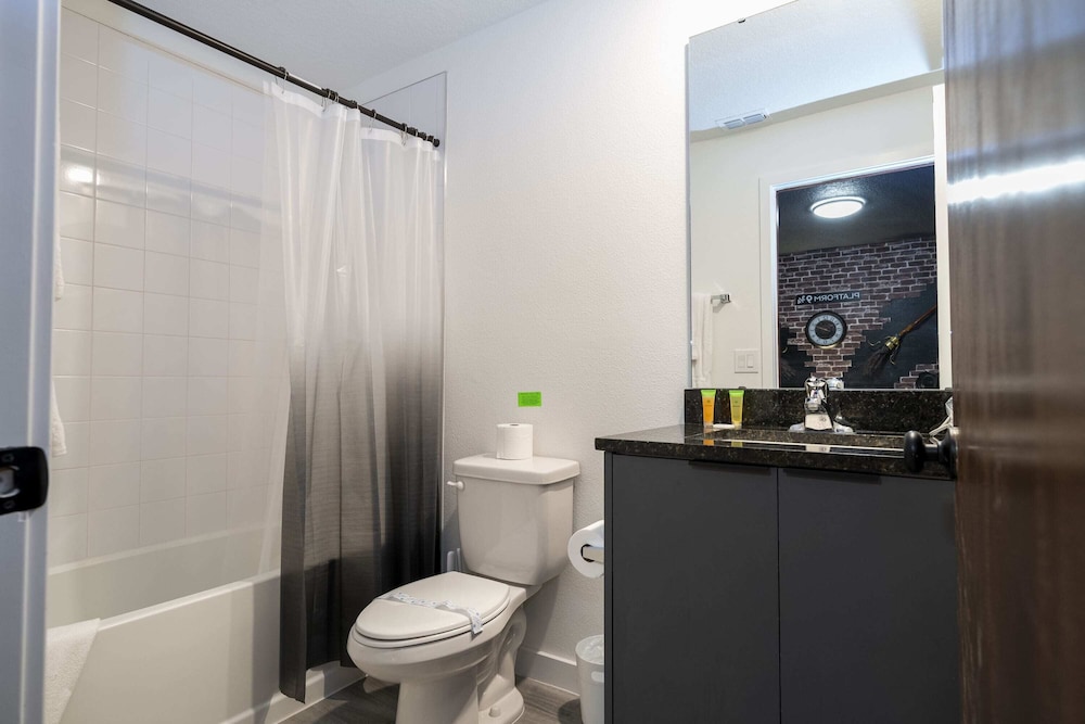 Marvelous 3Bd Close To Disney W Gameroom @ 3409 - photo 28