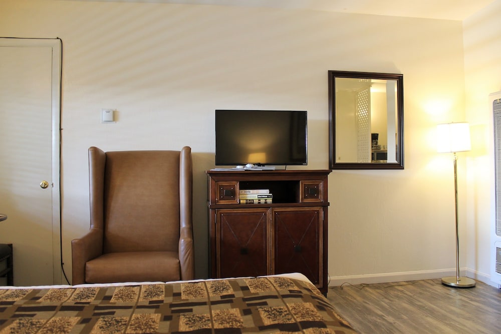 Big Pines Mountain House - photo 30