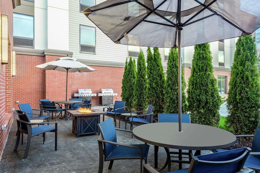 Hampton Inn & Suites Kittery Portsmouth - photo 39