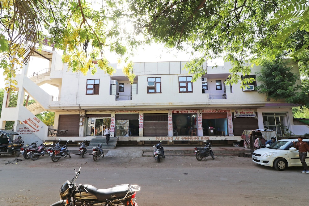 Oyo 33431 Hotel Ekta Residency — Agra