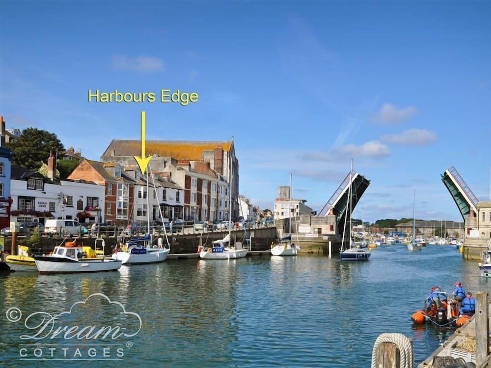 Harbour Edge - carbon neutral hotel in Weymouth