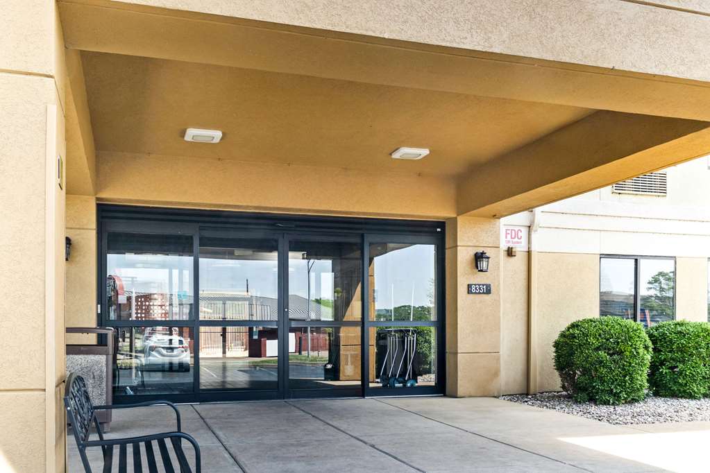 Comfort Inn Evansville East - photo 4