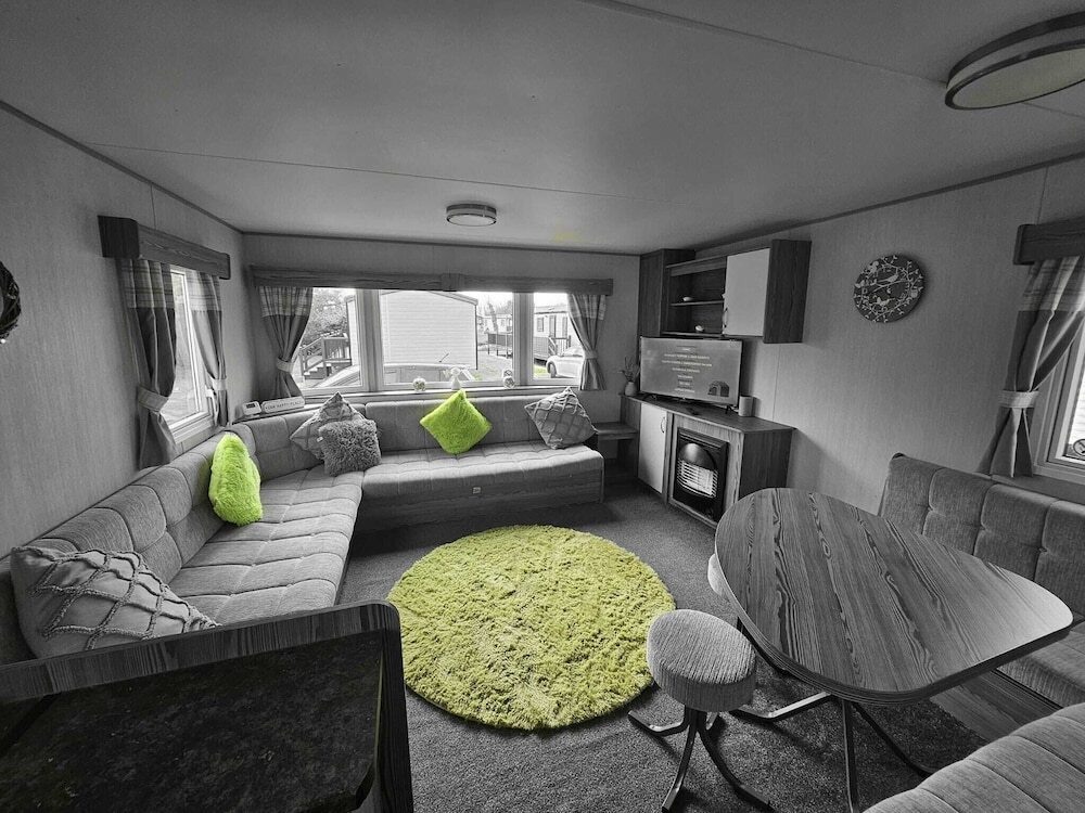 3 Bed Caravan Near Beach 5 Star Reviews Wifi — Grimsby