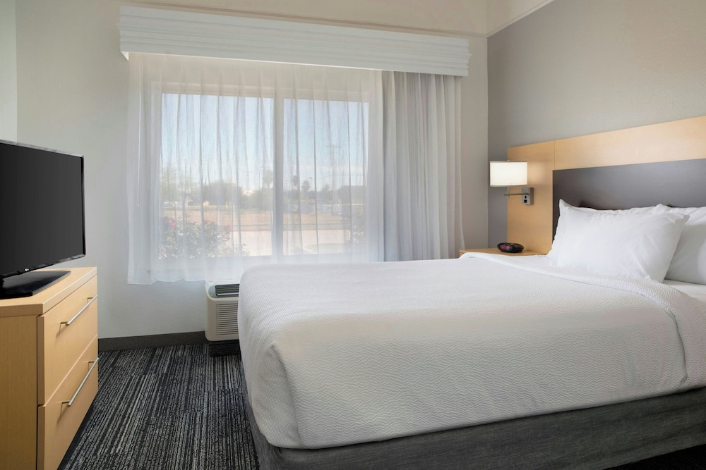 TownePlace Suites by Marriott Laredo - photo 8
