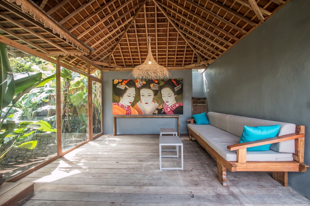 Cendana Villas 5Bedroom Private Pool — 4-Star Luxury Hotel in Kerobokan, Indonesia