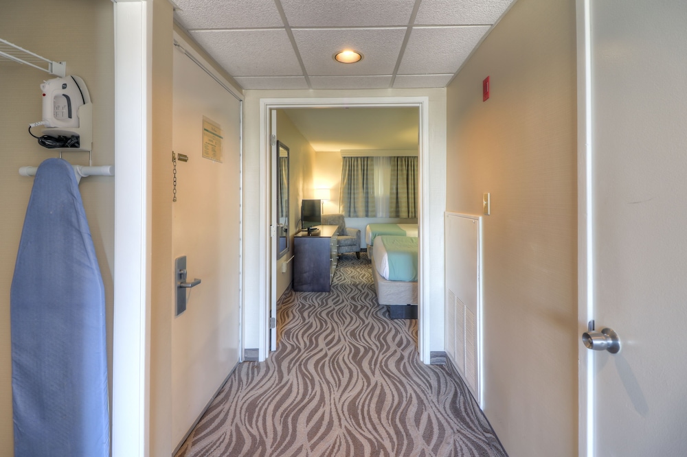 The Breakers Hotel & Suites - photo 55