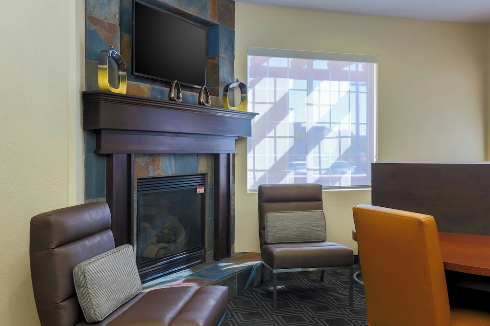 TownePlace Suites Marriott El Centro - photo 2