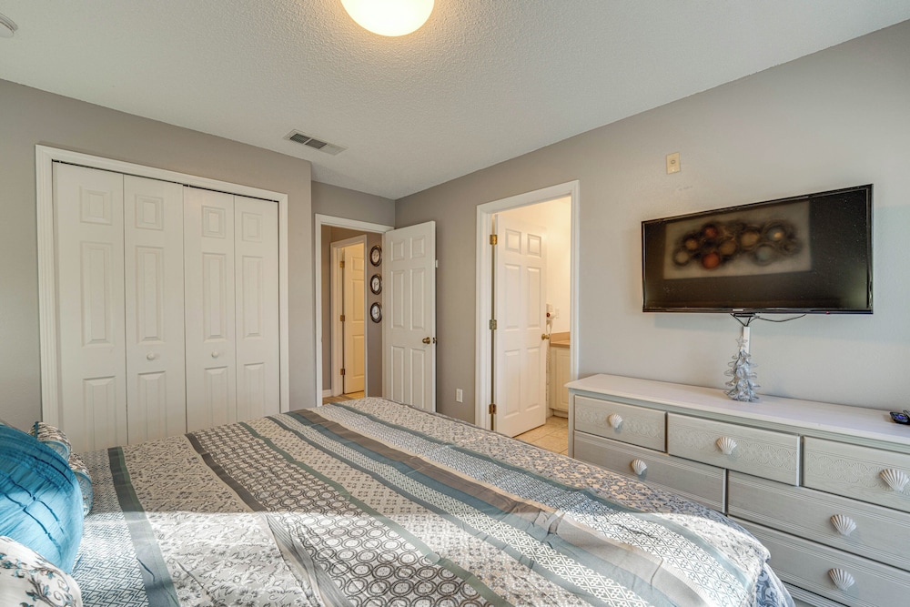 9 Mi to Disney Resort Getaway with Private Patio - photo 13