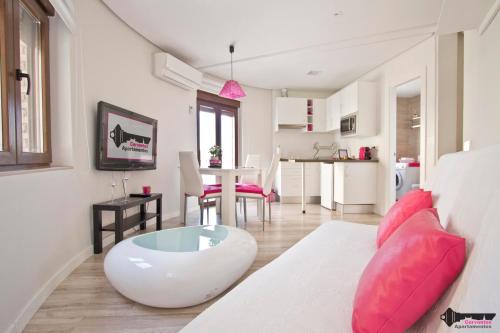 Cervantes Apartamentos — 4-Star Luxury Hotel in Toledo, Spain