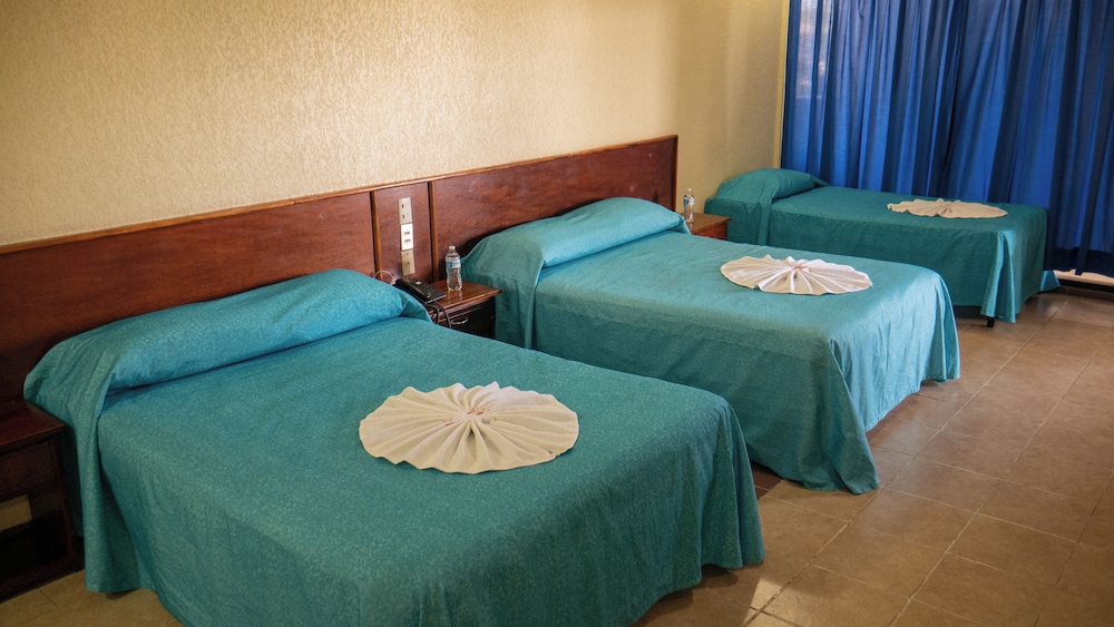 Hotel Plaza Mazari — Ciudad Hidalgo — photo 3