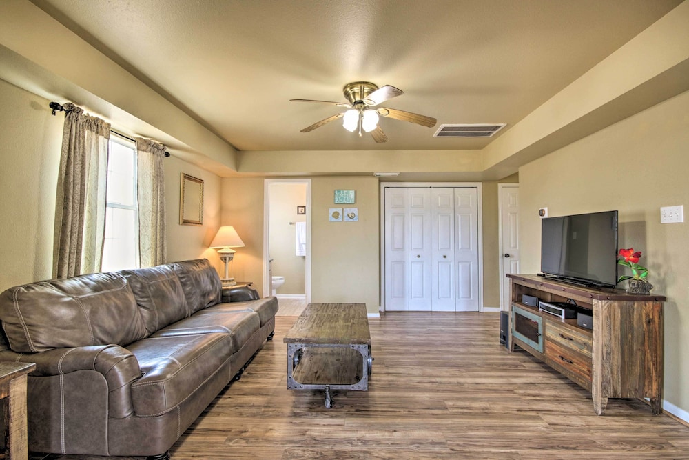 half Mi to Sand Surfside Beach Retreat — Surfside Beach — photo 3