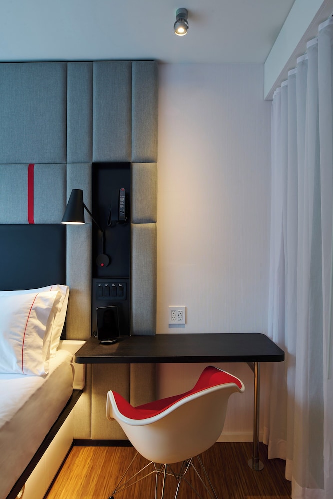 citizenM Austin Downtown - photo 11