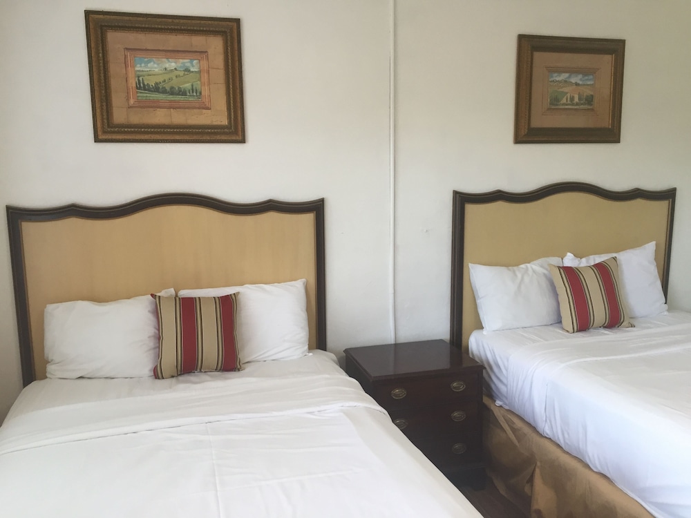 Family Inn - photo 3