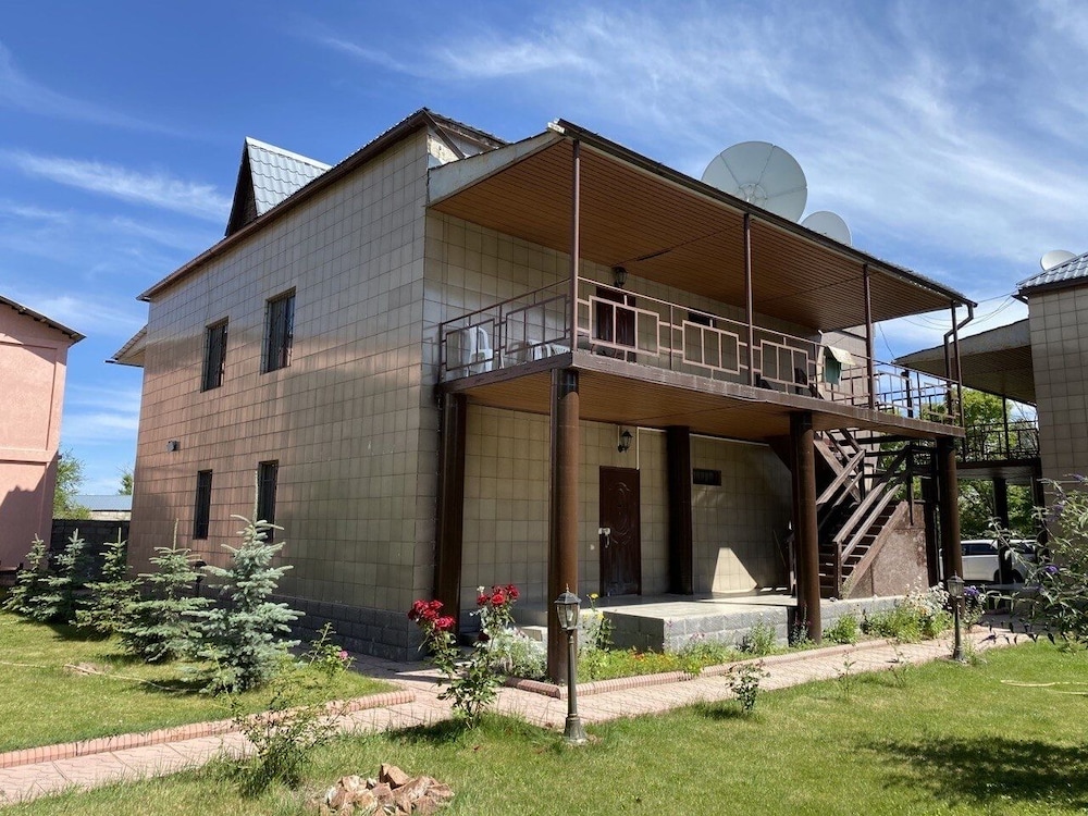 Hotel Colorado — hotel in Cholpon-Ata