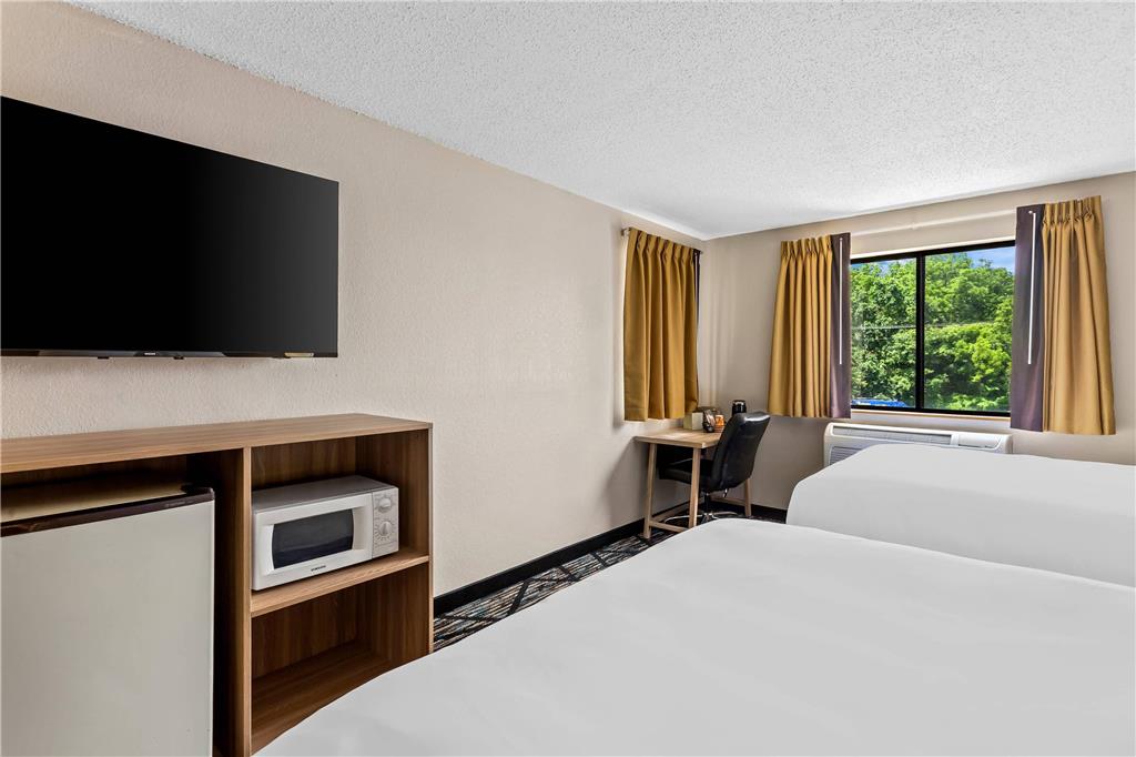 Quality Inn & Suites Howe Sturgis - photo 28