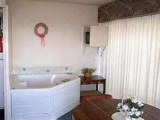 Weatherly Suites - photo 12