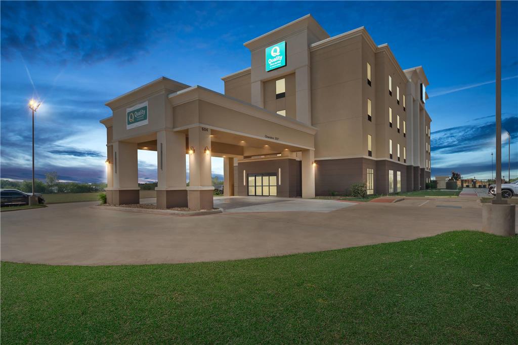 Quality Inn Suites Pearsall — Pearsall