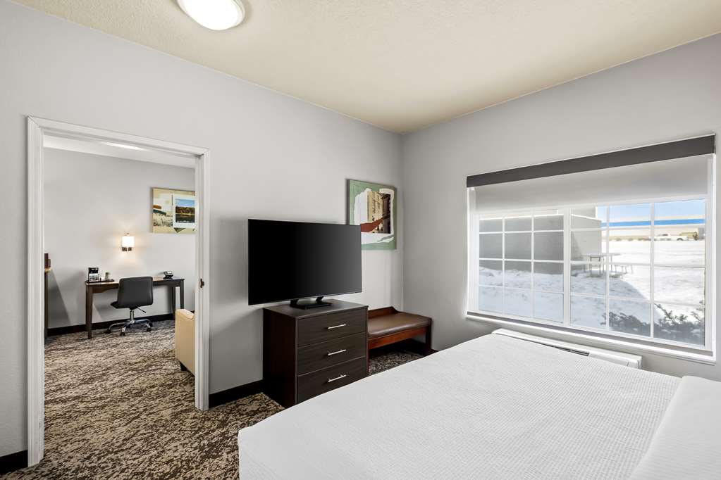 Best Western Fort Wayne Inn & Suites North - photo 22