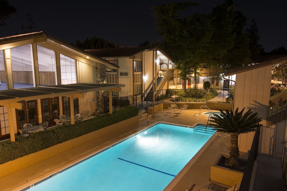Red Roof Inn San Dimas Fairplex - photo 19