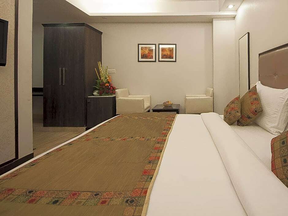 Pitrashish Premium - last minute hotel in New Delhi