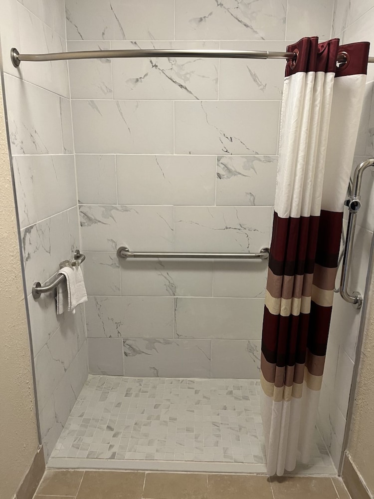 Red Roof Inn Dandridge - photo 26