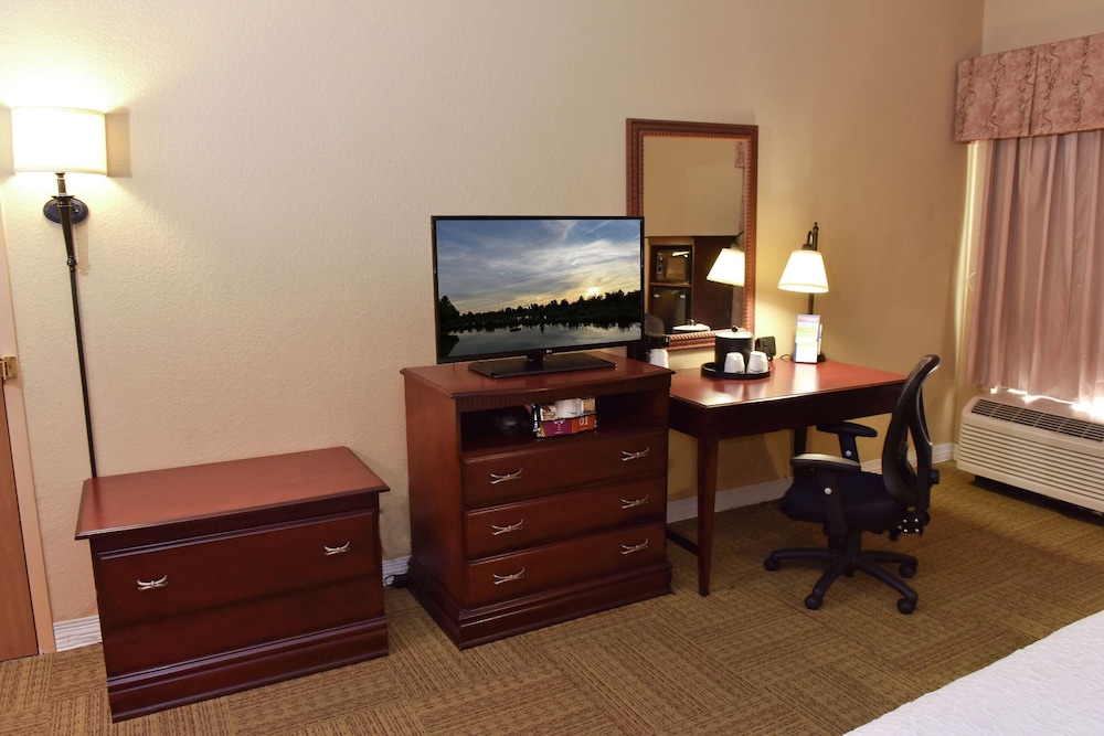 Hampton Inn Ruston - photo 10