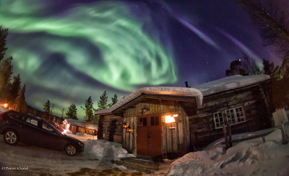 Cottage Kuukkeli Hirvas — 4-Star Luxury Hotel in Ivalo, Finland