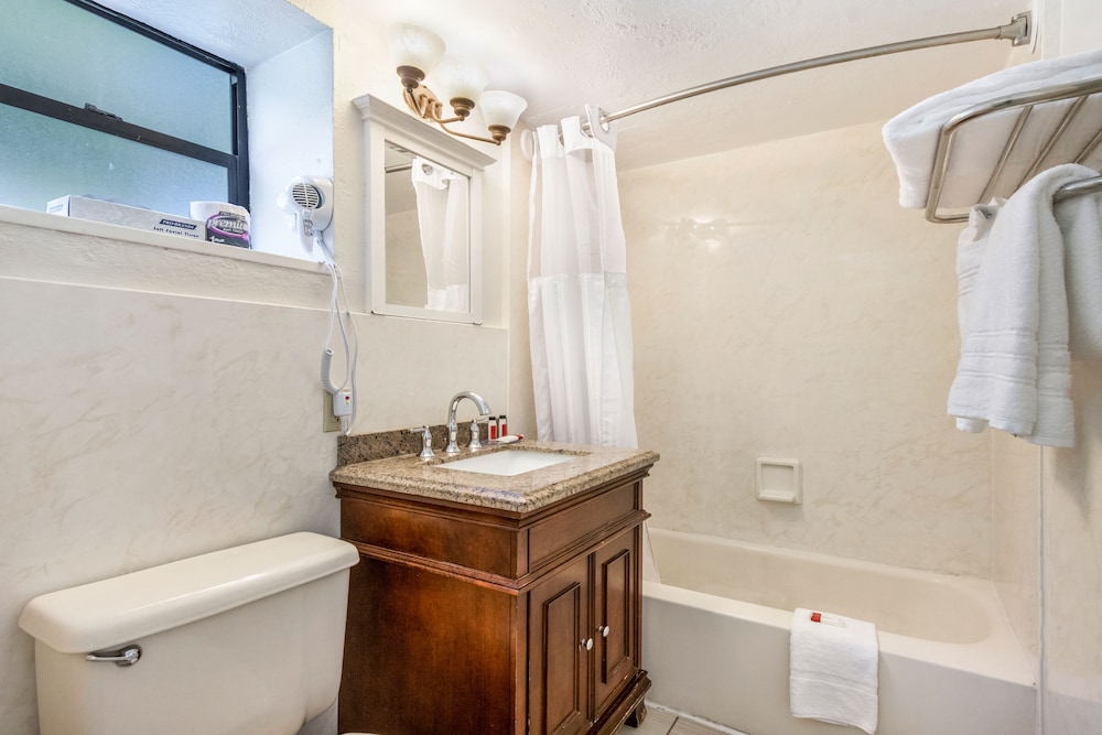Ocean Reef Hotel - photo 34