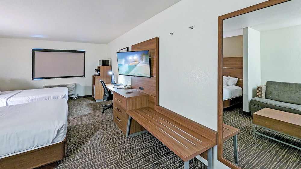 Estherville Hotel & Suites - photo 30