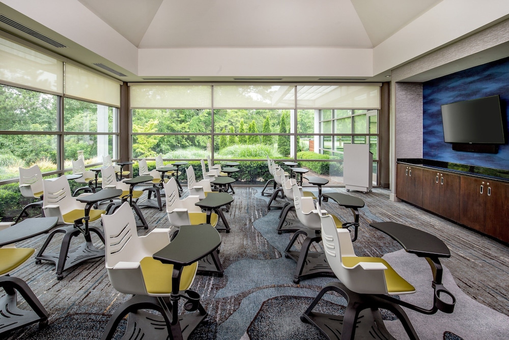 Delta Hotels by Marriott Chesapeake Norfolk - photo 36