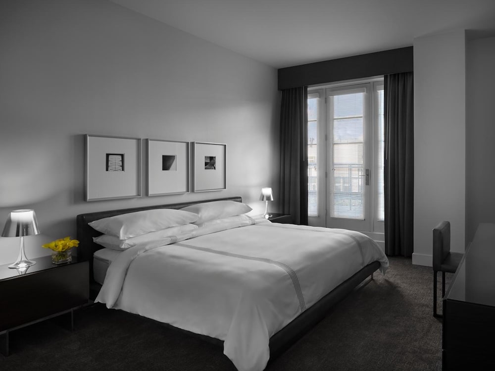 Aka White House - photo 5