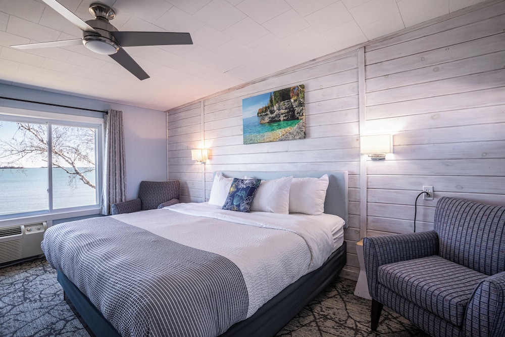 Beachfront Inn - photo 16