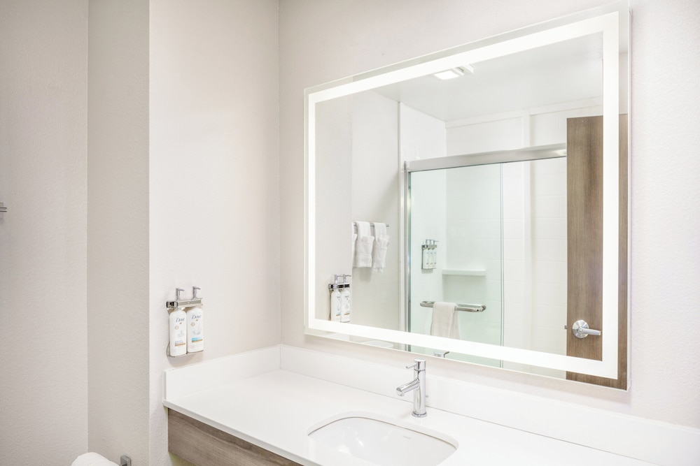 Holiday Inn Express Kearney by IHG - photo 8