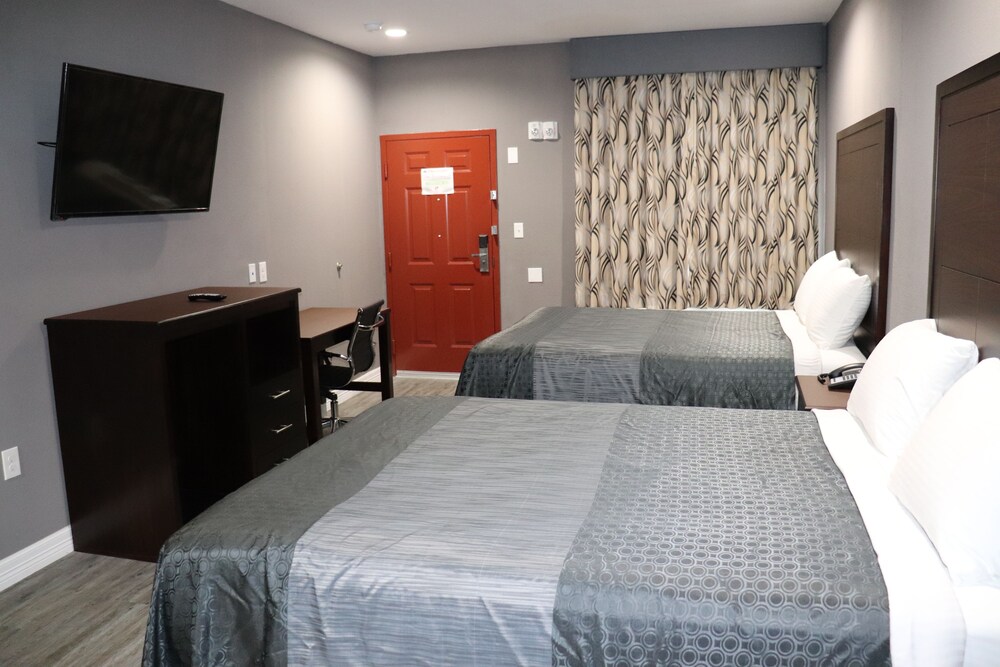 Atlantis Inn and Suites - photo 14