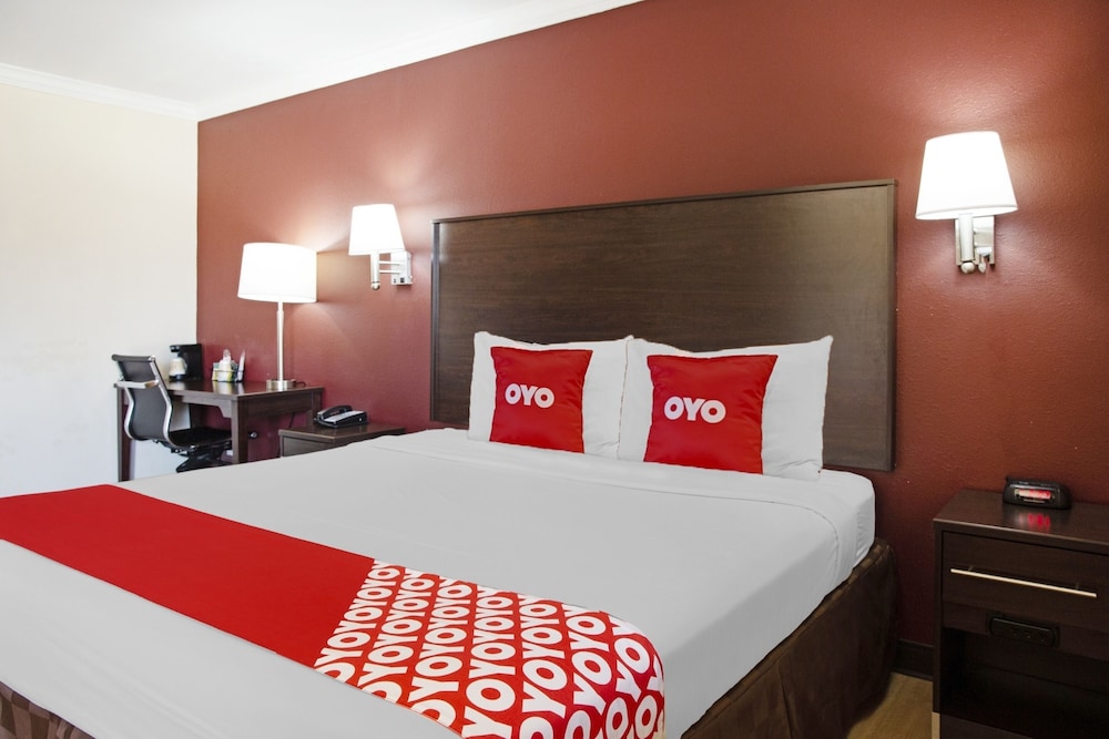 OYO Hotel McAllen Airport South - photo 31