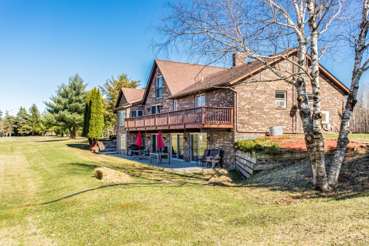 Solitude Inn on the Green — hotel in Kimball