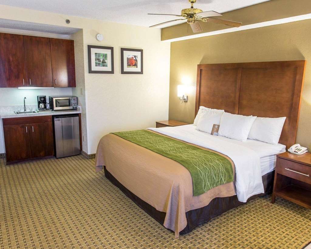 Comfort Inn Hammond - photo 18
